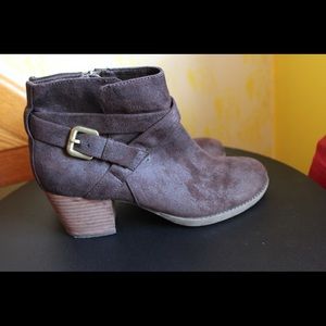 Crown Vintage Ankle Boots